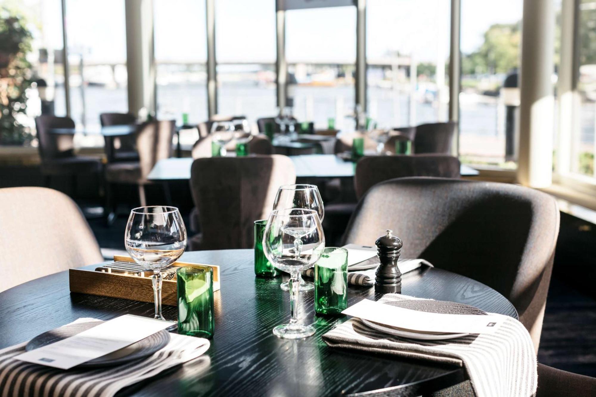 Hilton Helsinki Strand Buitenkant foto Restaurant